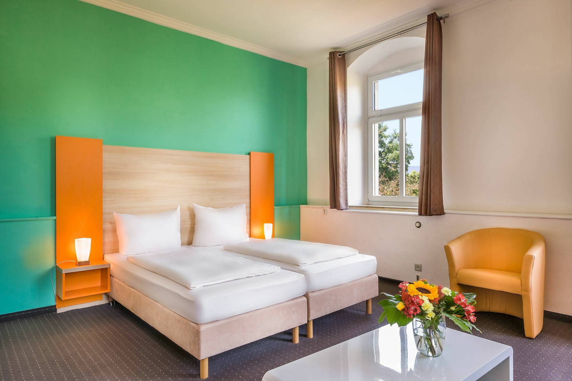 Hotel Am Bonhoefferplatz Дрезден Екстериор снимка