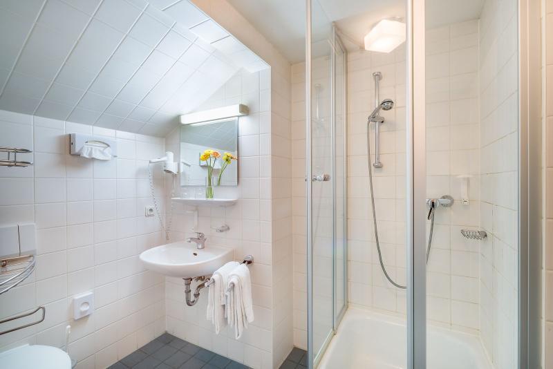 Hotel Am Bonhoefferplatz Дрезден Екстериор снимка